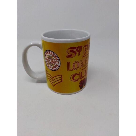 Sgt. Peppers Lonely Hearts Club Band Coffee Mug Beatmug04 The Beatles by Rockoff - Picture 1 of 6